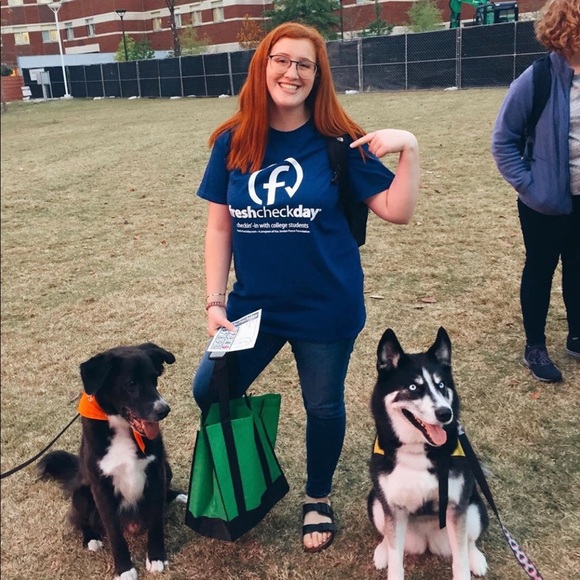 Meet your Posher, Destiny - Picture 2 of 3